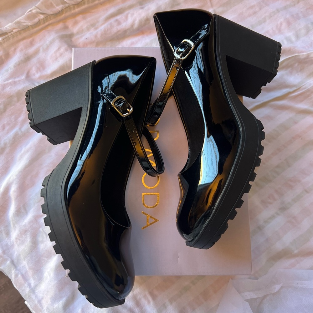 NEW Top Moda heels